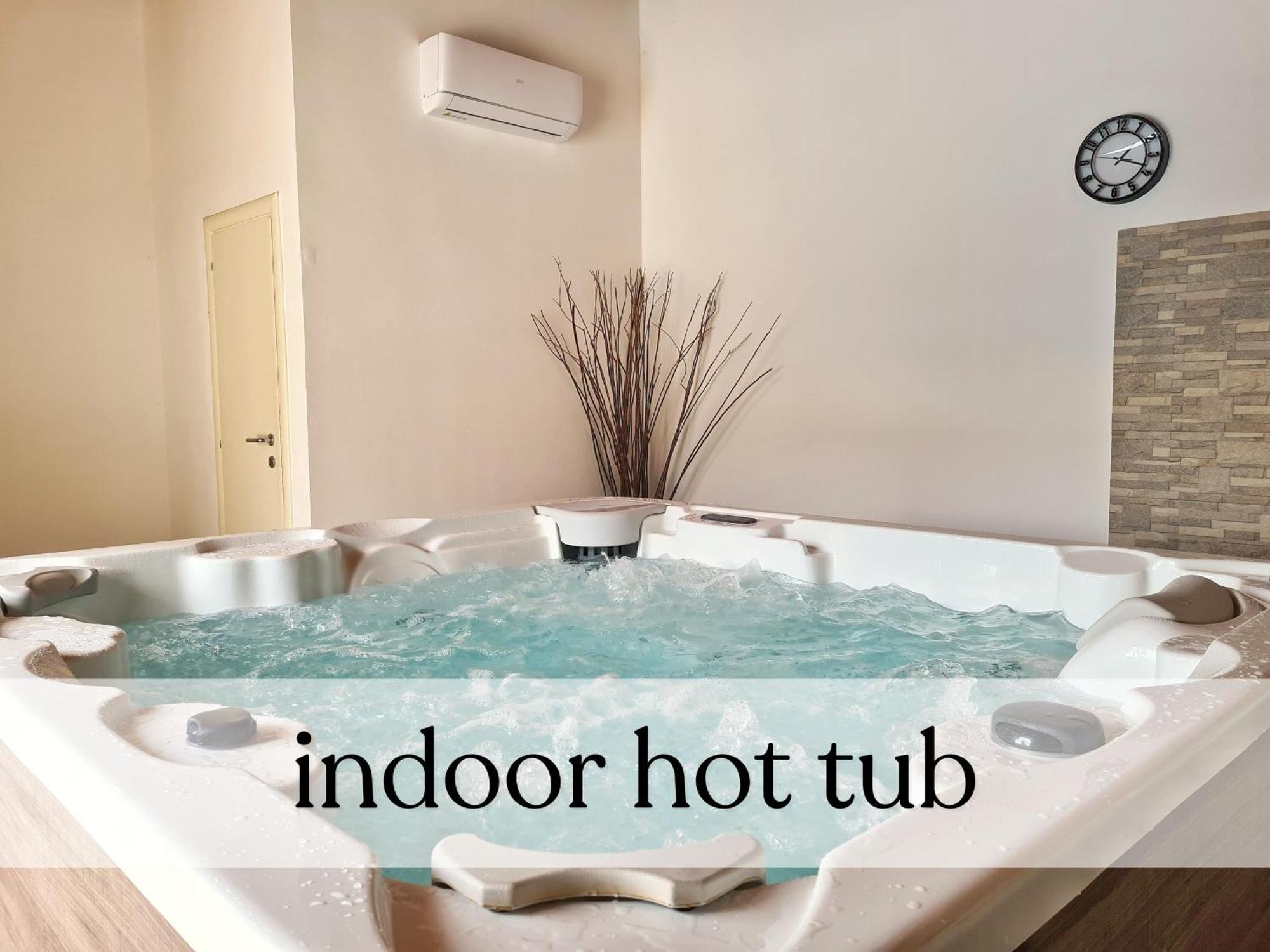 Spacious With Pool, Indoor Jacuzzi And Sauna Near Porec * Višnjan