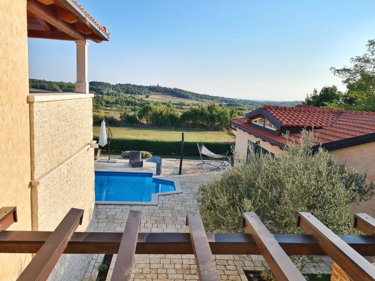 Spacious Villa With Pool, Indoor Jacuzzi And Sauna Near Porec Villa Visnjan