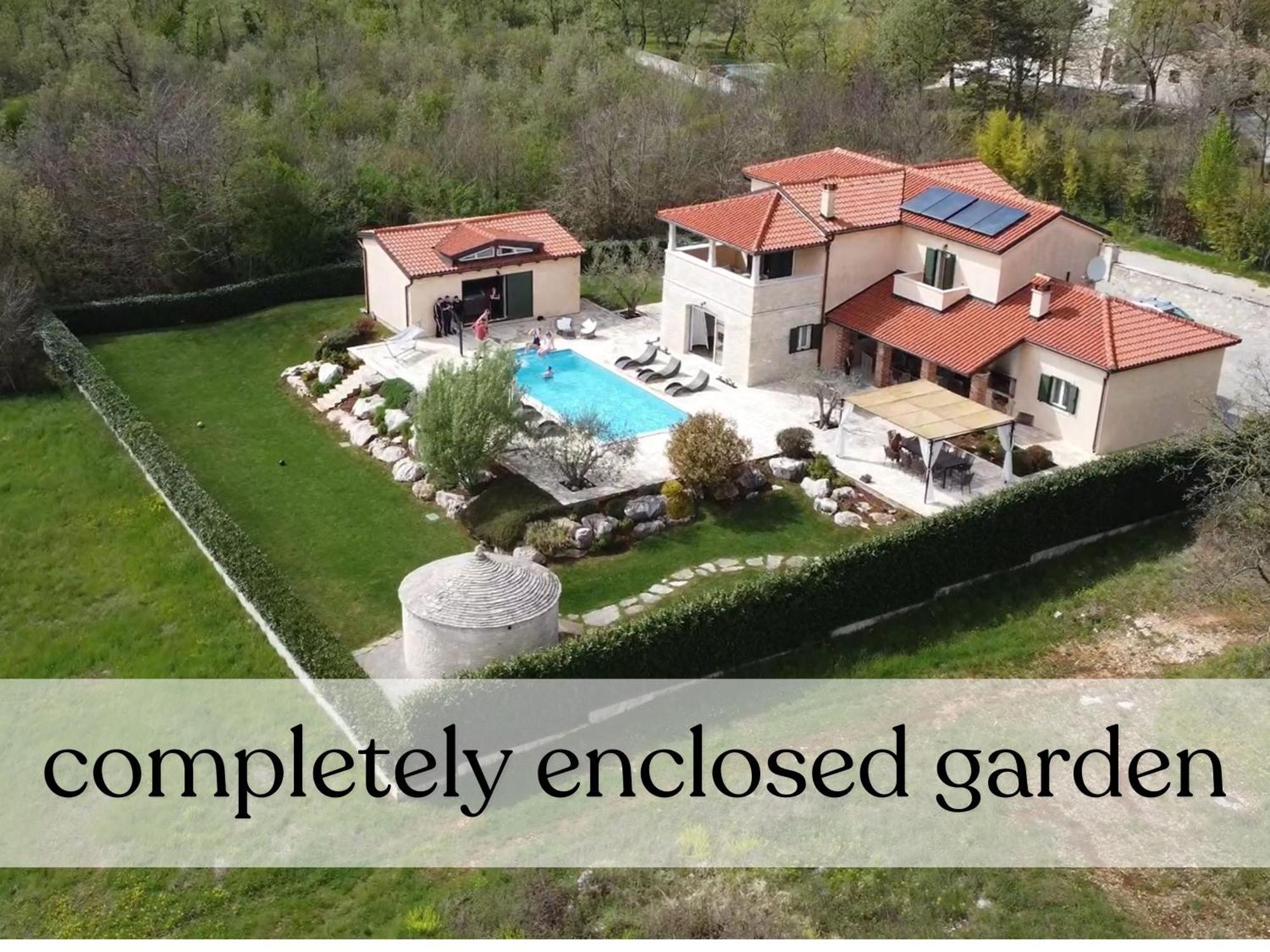 Spacious Villa With Pool, Indoor Jacuzzi And Sauna Near Porec