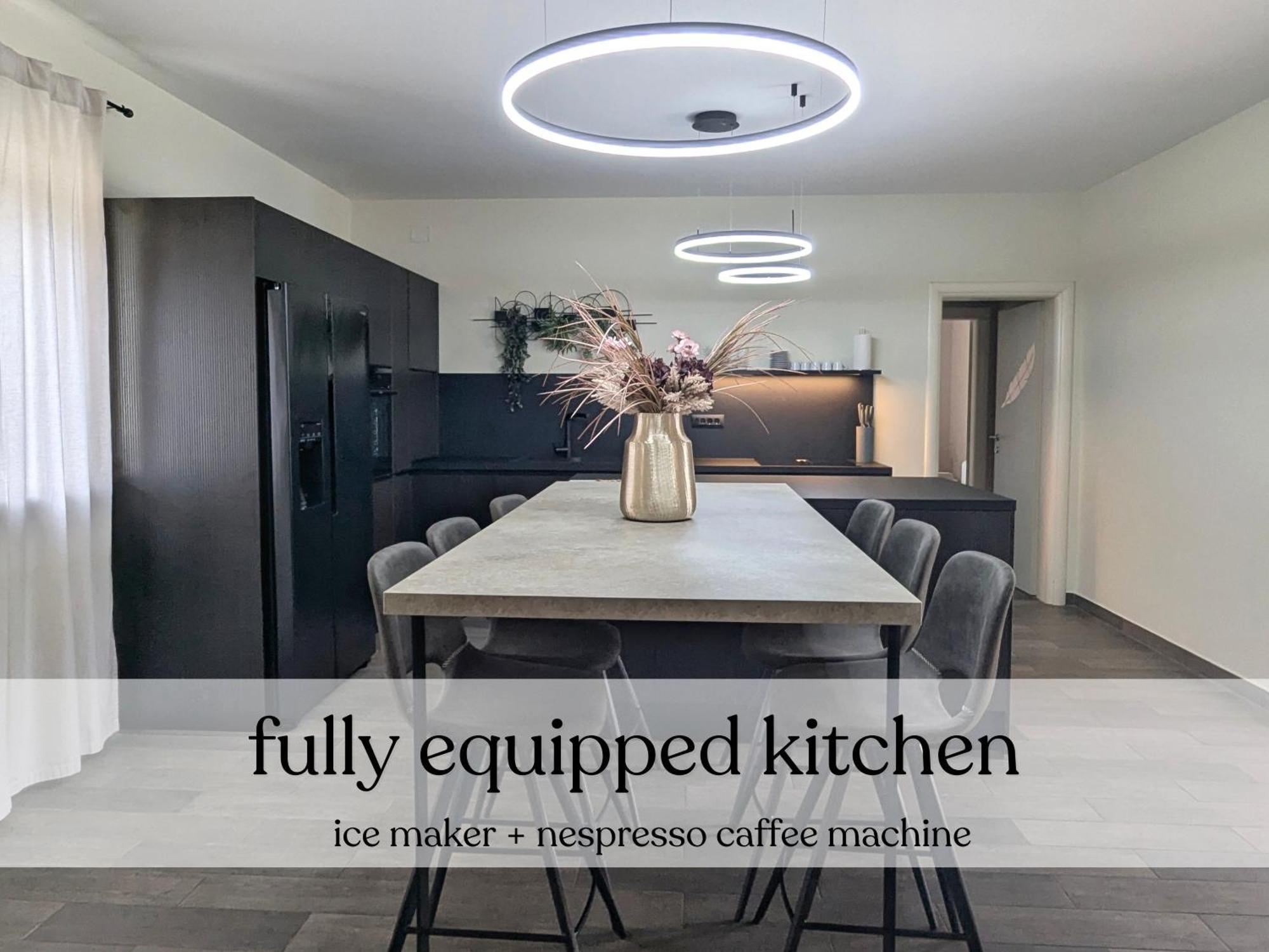Spacious Villa With Pool, Indoor Jacuzzi And Sauna Near Porec
